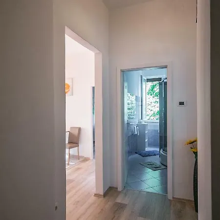 Apartment Star *